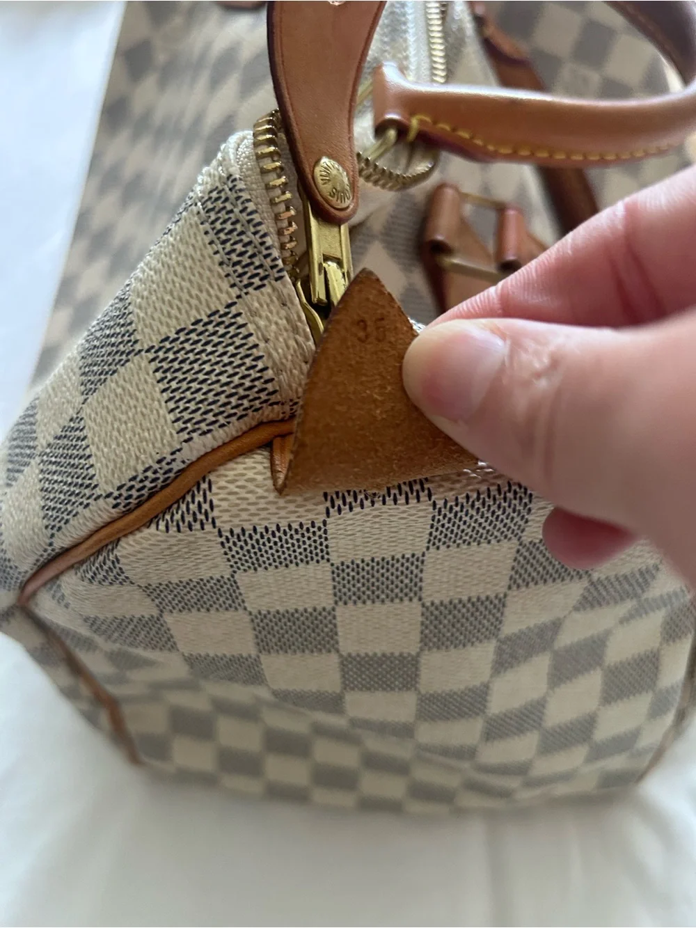 Louis Vuitton speedy 35